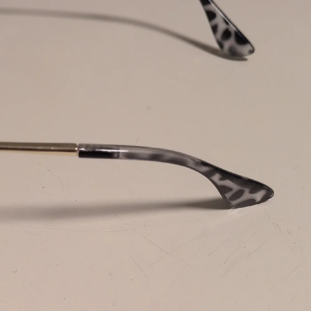 Chic Black and‎ Gray Patterned Sunglasses